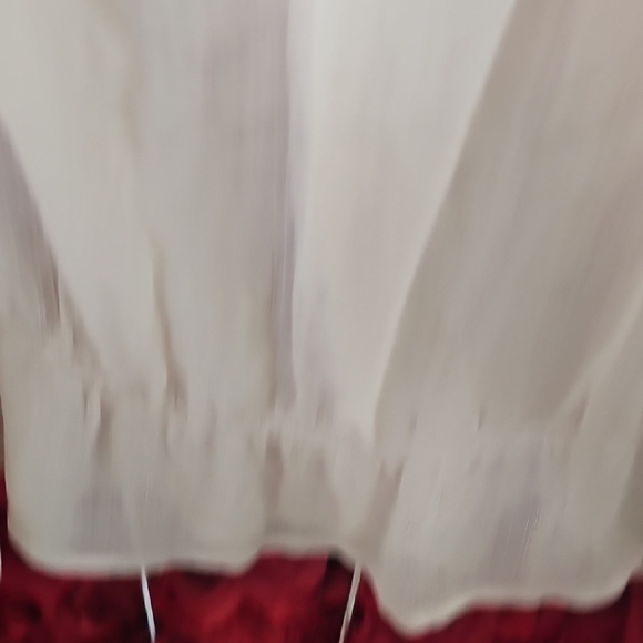 Old Navy Women's Sheer Cream Blouse Size Large - Picture 5 of 8